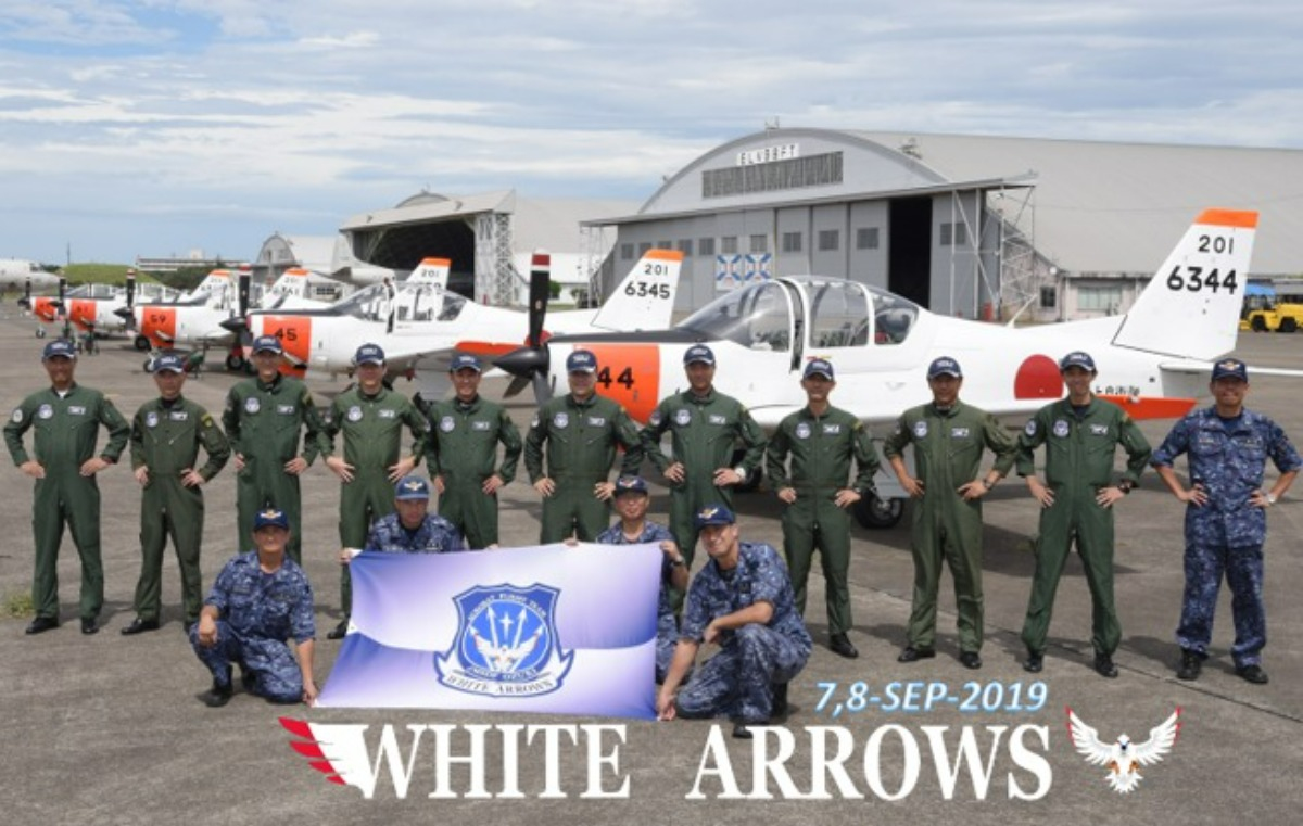 ブルーインパルスだけじゃない！　海上自衛隊のアクロバット飛行チーム「ホワイトアローズ」にも注目だ。 - 2019年9月の「レッドブル・エアレース」千葉大会のエキシビジョンにもエントリー！