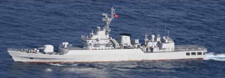 中国海軍ジャンウェイⅡ級フリゲート艦が日本の接続水域に侵入！