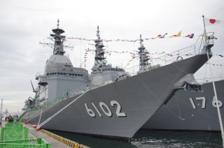 「第74回東京みなと祭」で海上自衛隊試験艦「あすか」が一般公開される！